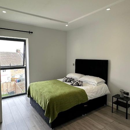 Stratford Apartment With Balcony ロンドン エクステリア 写真